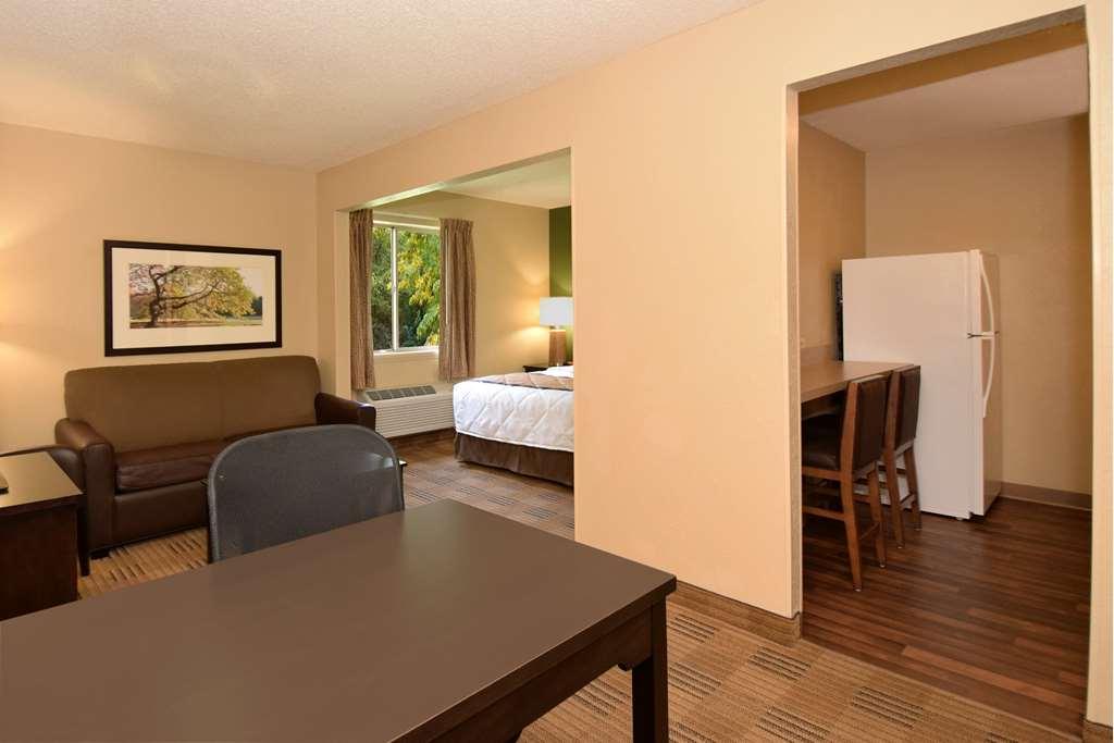 Extended Stay America Select Suites - Raleigh - Cary - Regency Parkway South Oda fotoğraf