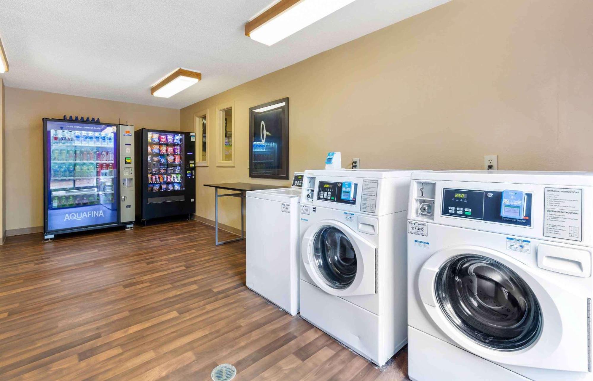 Extended Stay America Select Suites - Raleigh - Cary - Regency Parkway South Dış mekan fotoğraf