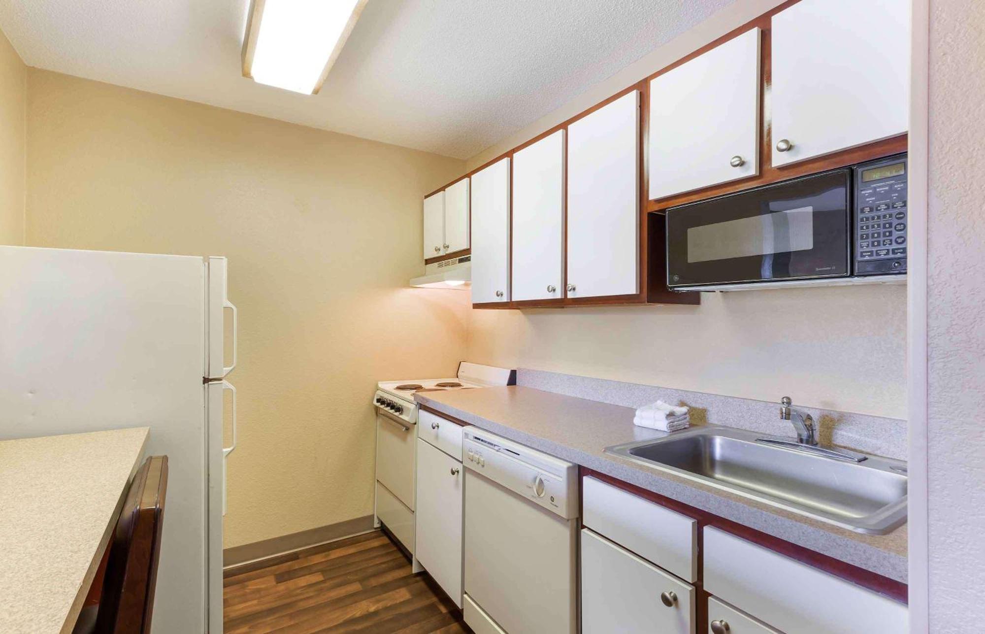 Extended Stay America Select Suites - Raleigh - Cary - Regency Parkway South Dış mekan fotoğraf